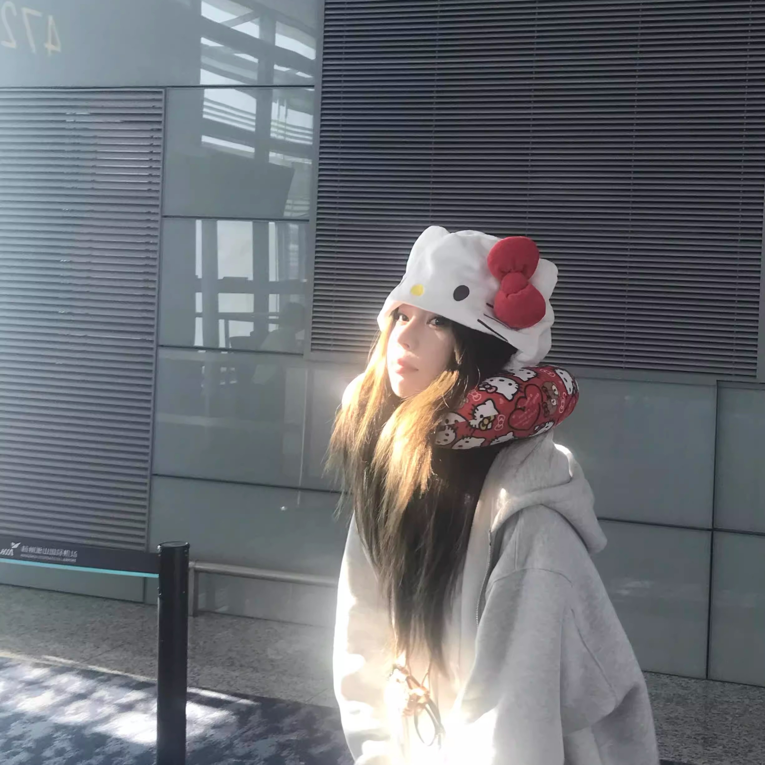 Hello Kitty U Shaped Neck Pill - Car Accessories Nearby incelemesi ve fiyatı