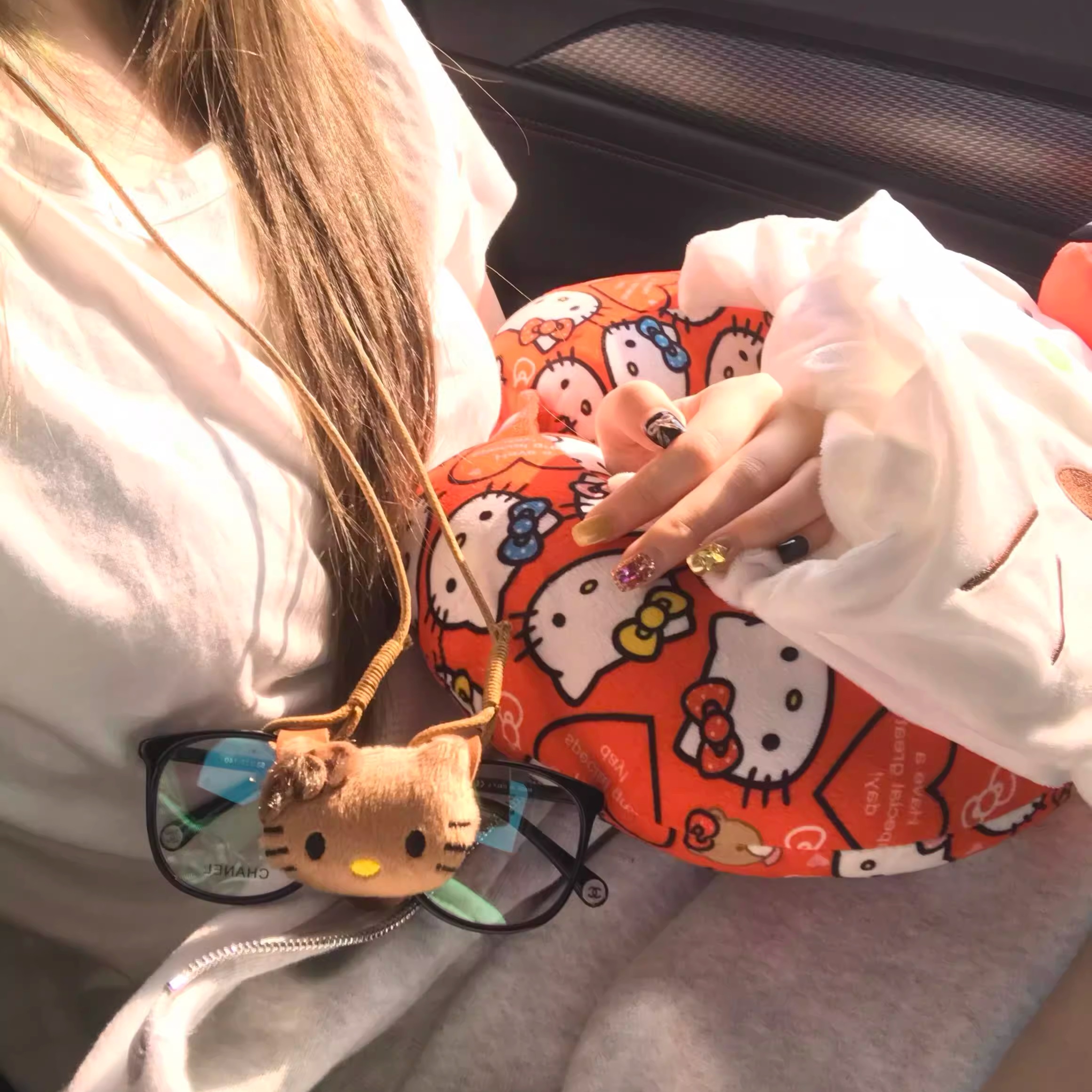 Hello Kitty U Shaped Neck Pill - Car Accessories Nearby incelemesi ve fiyatı